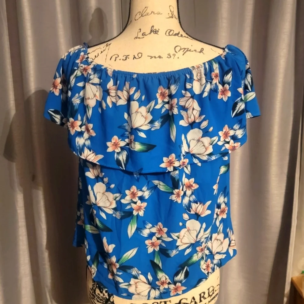 Off Shoulder Top Tropical Print - Picture 4 of 9